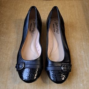 Faded Glory Black Flat Dress Shoes